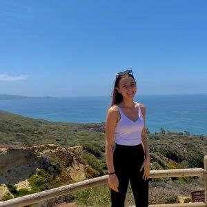 Meet your Posher, Olivia